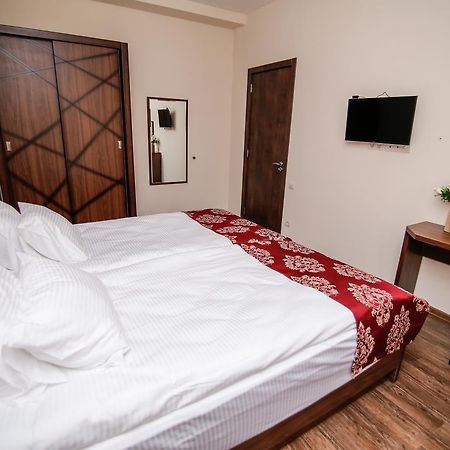Hills Hotel Tbilisi Esterno foto