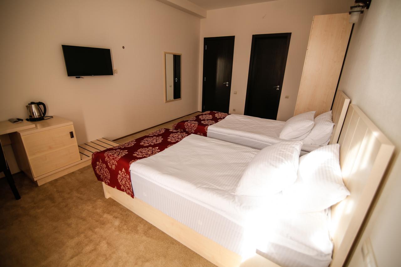 Hills Hotel Tbilisi Esterno foto