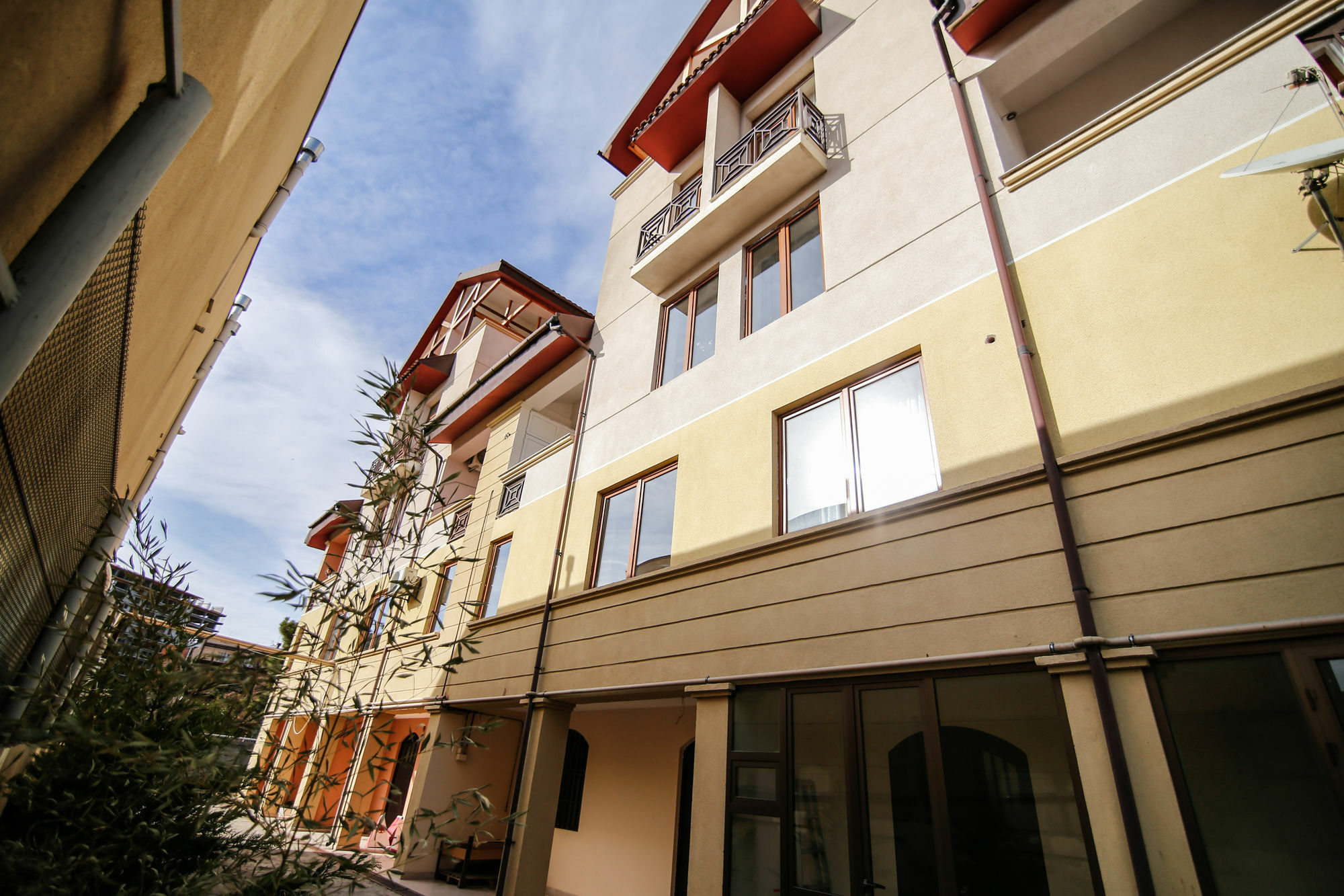Hills Hotel Tbilisi Esterno foto
